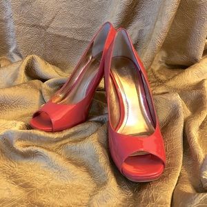 BCBGeneration pink peep toe heel